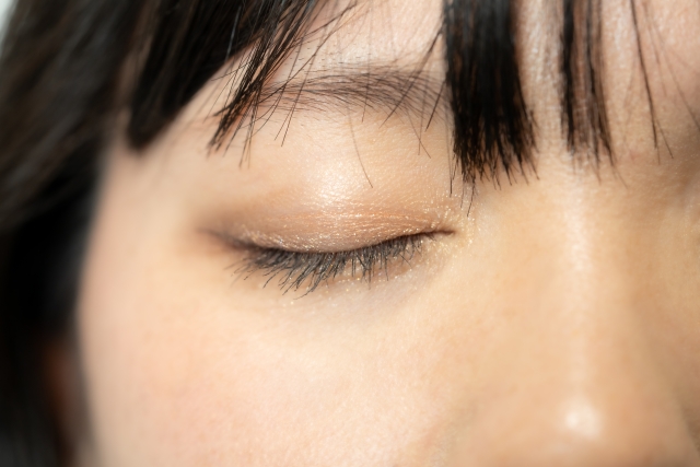二重整形のダウンタイムはどれくらい?